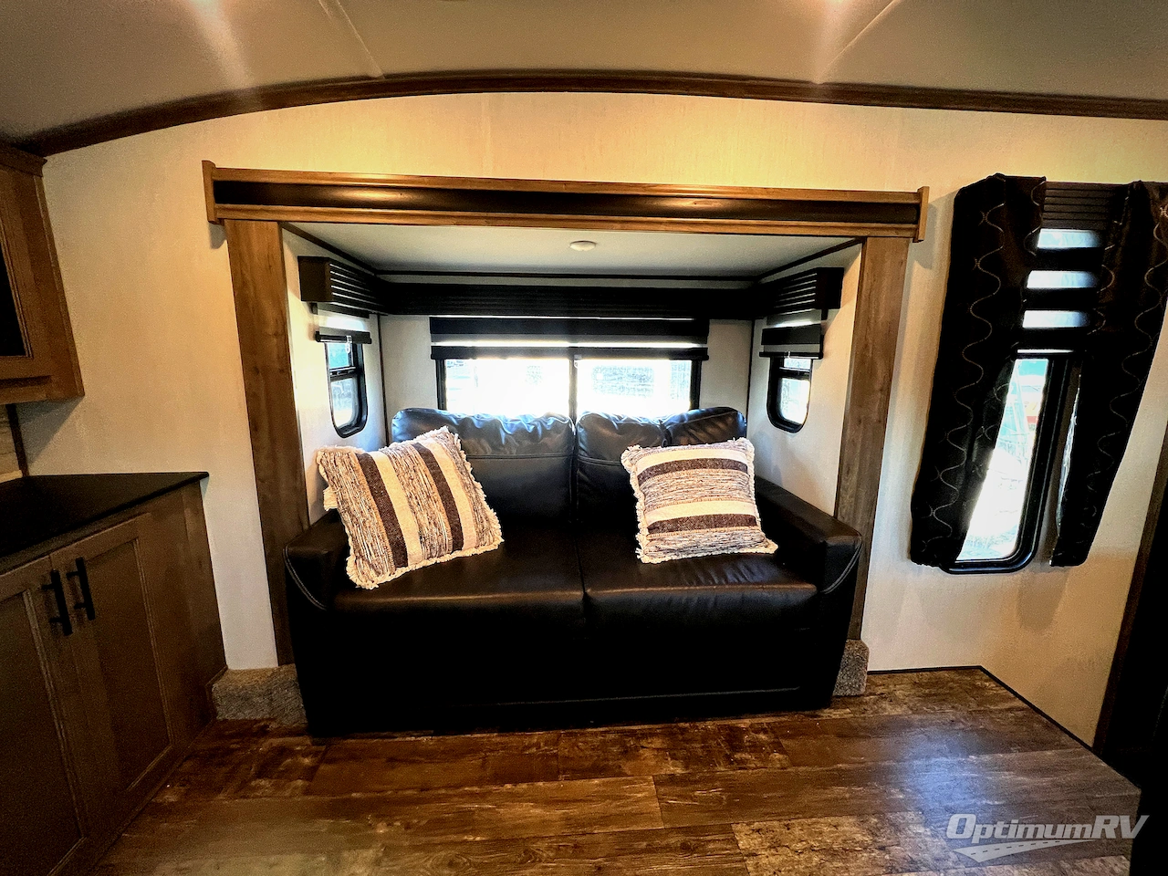 2022 Forest River Sabre 37FLH Photo 9