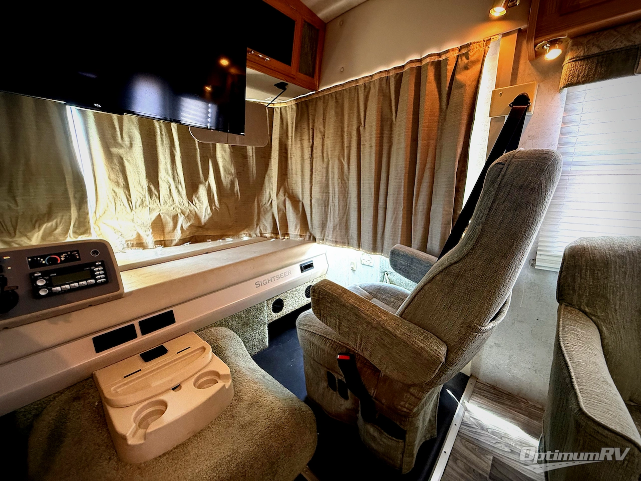 2004 Winnebago Sightseer 30B Photo 8