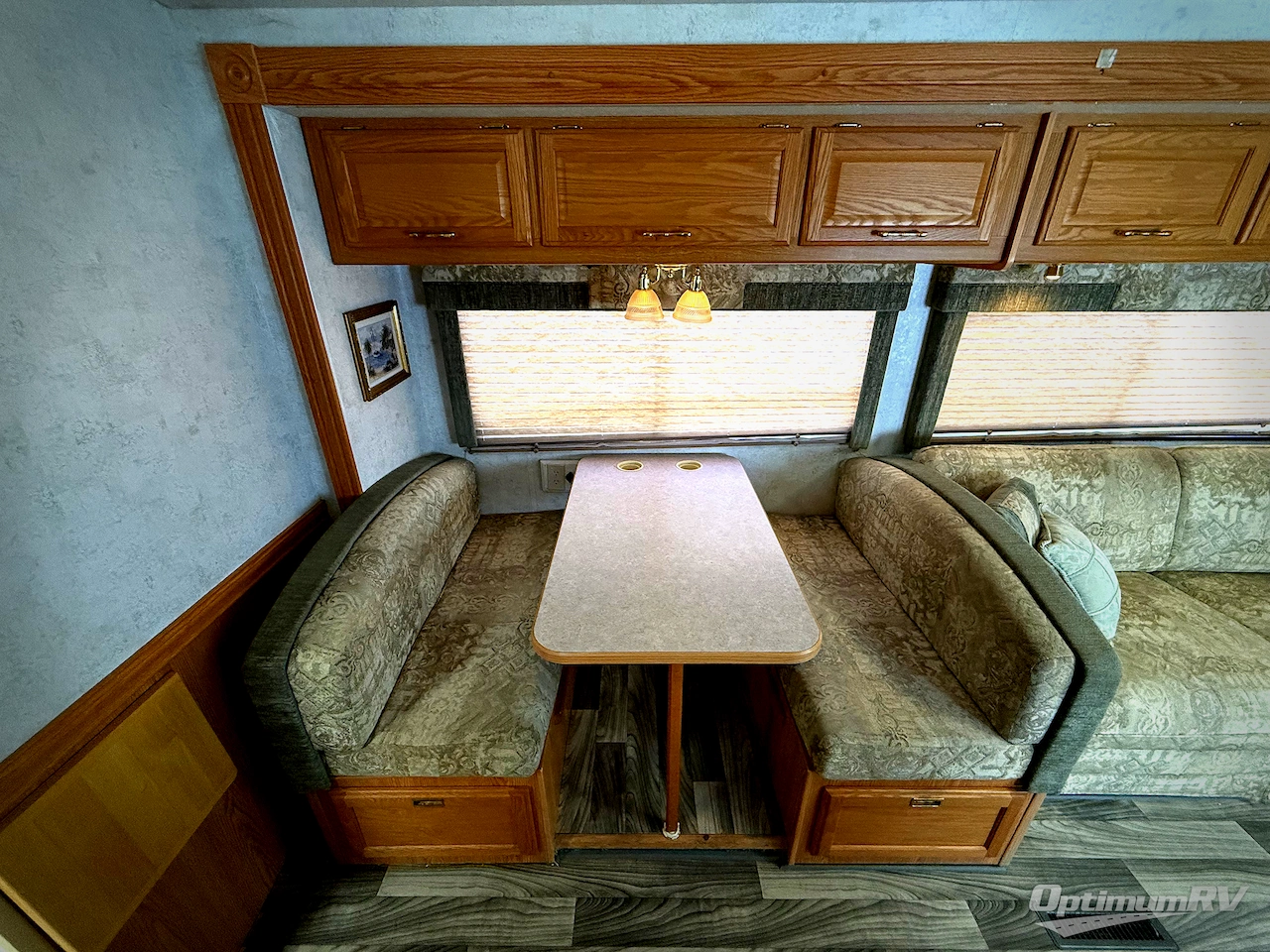 2004 Winnebago Sightseer 30B Photo 13