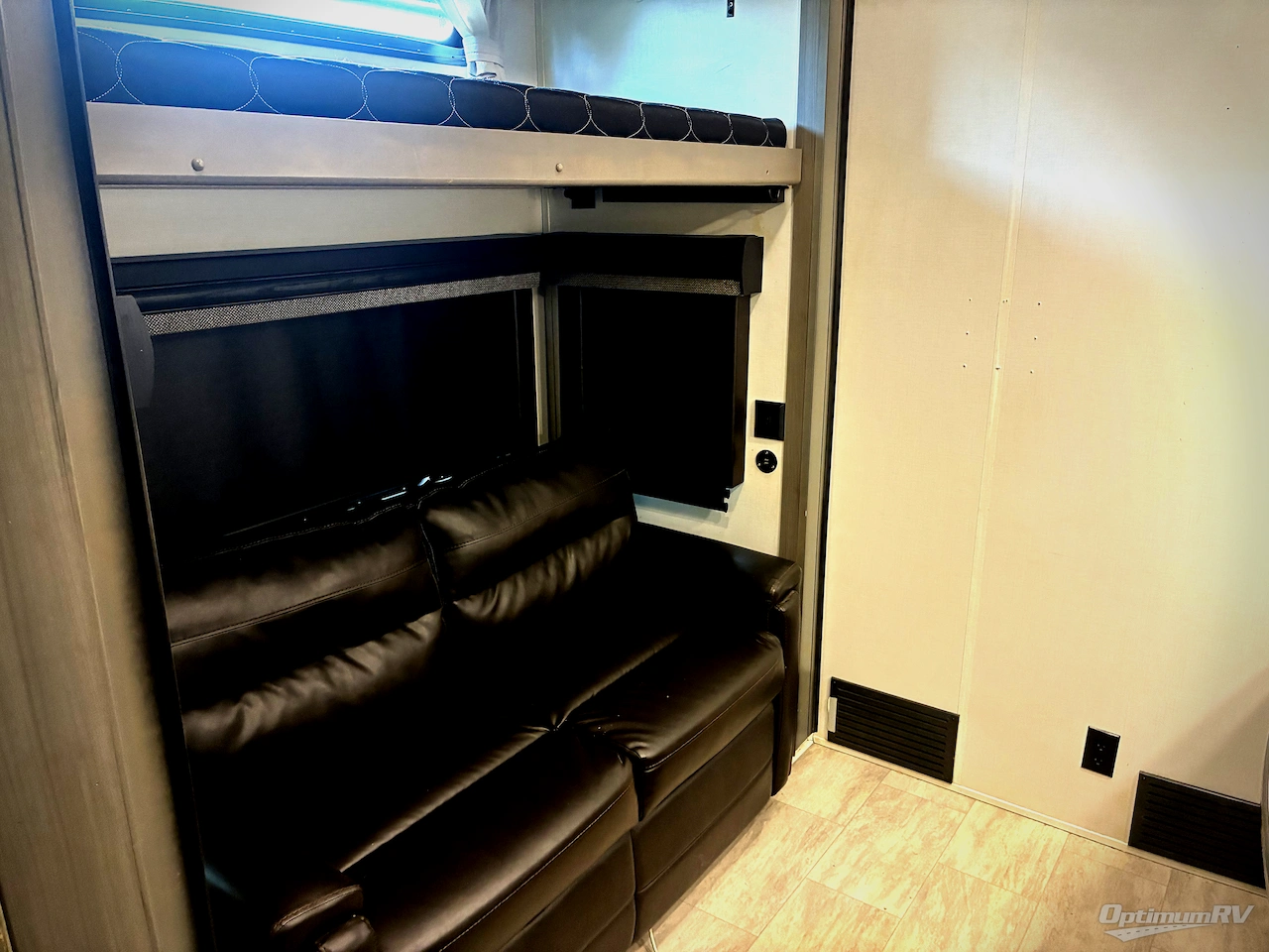 2023 Keystone Montana 3857BR Photo 12