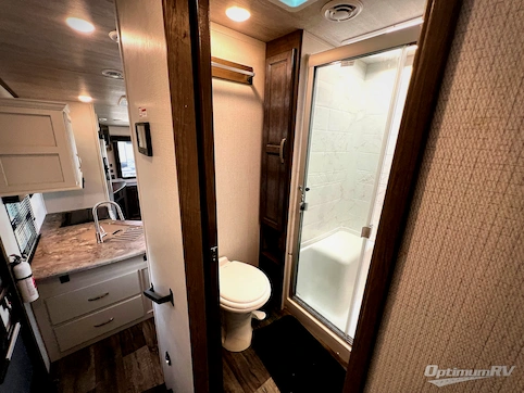 2022 Keystone Cougar Half-Ton 25RES RV Photo 4