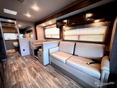 2022 Thor ACE 30.3 RV Photo 2