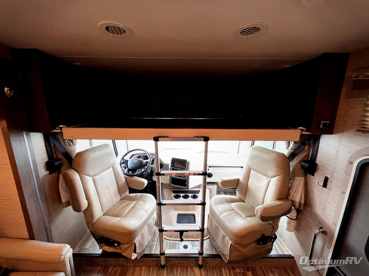 2022 Thor ACE 30.3 Photo 8