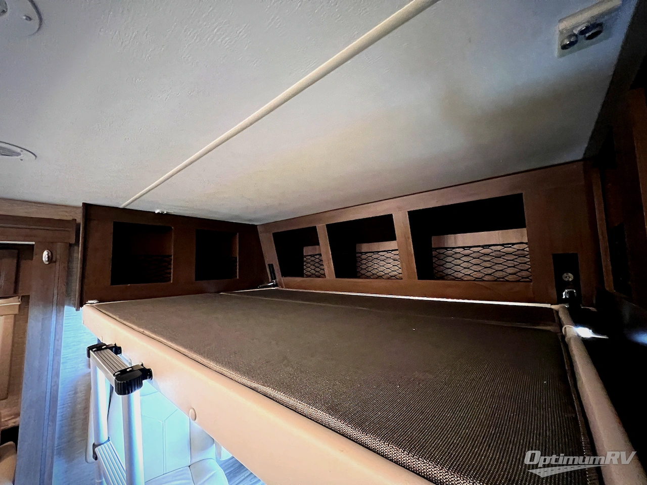 2022 Thor ACE 30.3 Photo 9