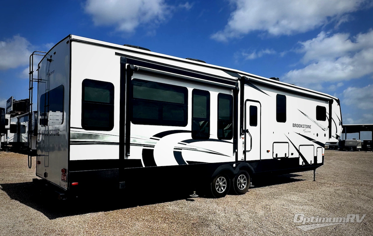 2023 Coachmen Brookstone 398MBL Photo 2