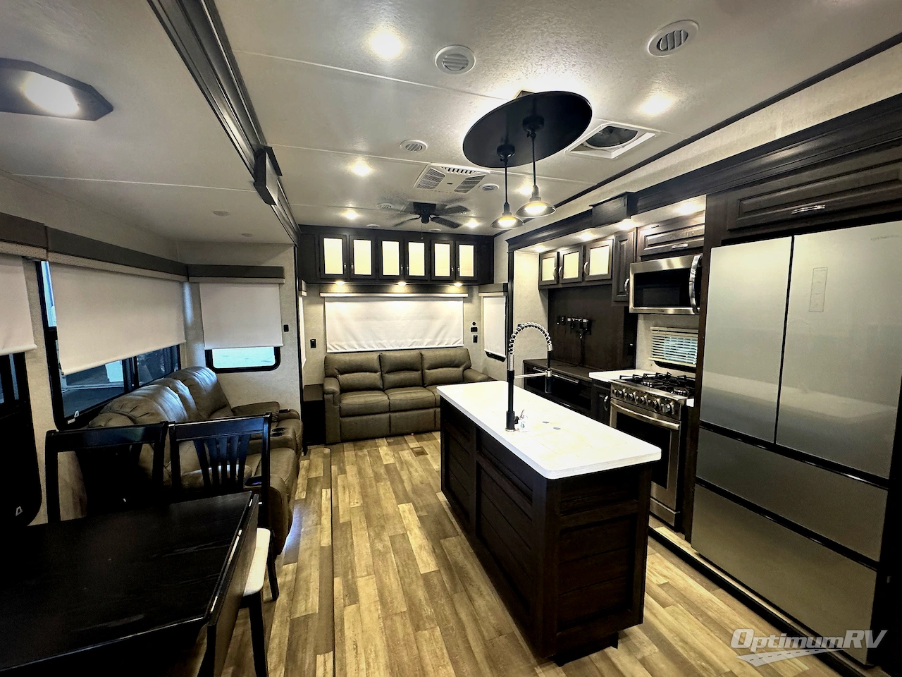 2023 Coachmen Brookstone 398MBL Photo 4