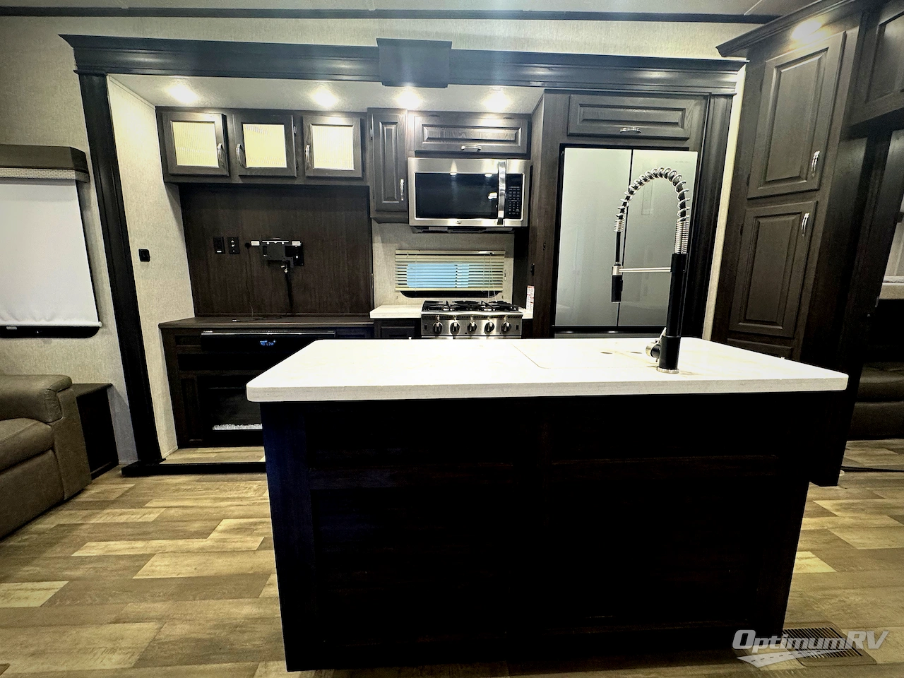 2023 Coachmen Brookstone 398MBL Photo 11