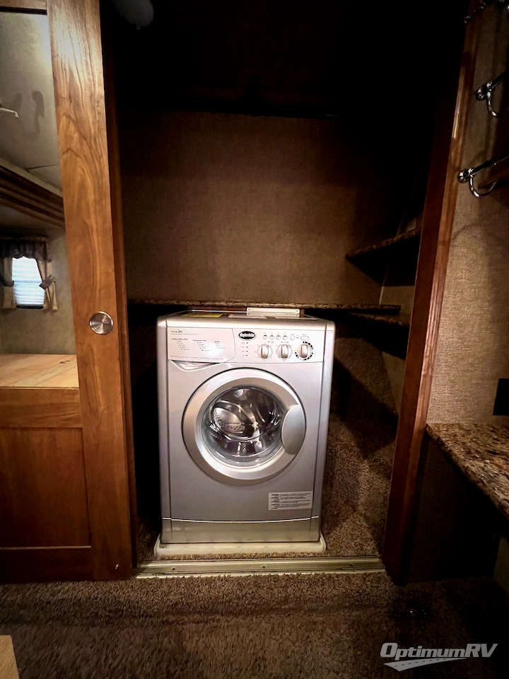 2014 Keystone Montana High Country 338DB Photo 15