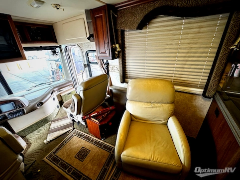 2003 Fleetwood Discovery 38U RV Photo 2