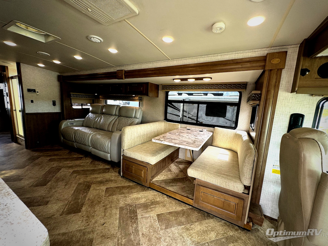 2019 Forest River Georgetown 5 Series 31L Photo 5