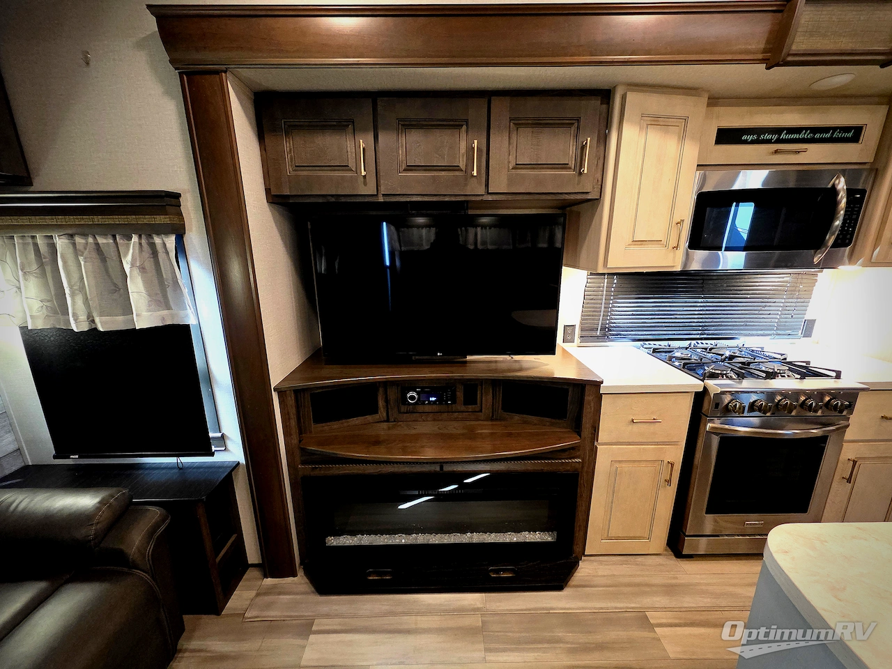 2021 Alliance Paradigm 340RL Photo 9