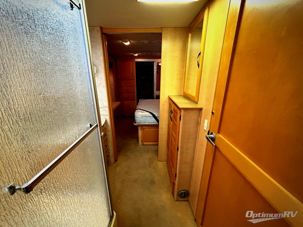 2006 Fleetwood Discovery 39L Photo 15