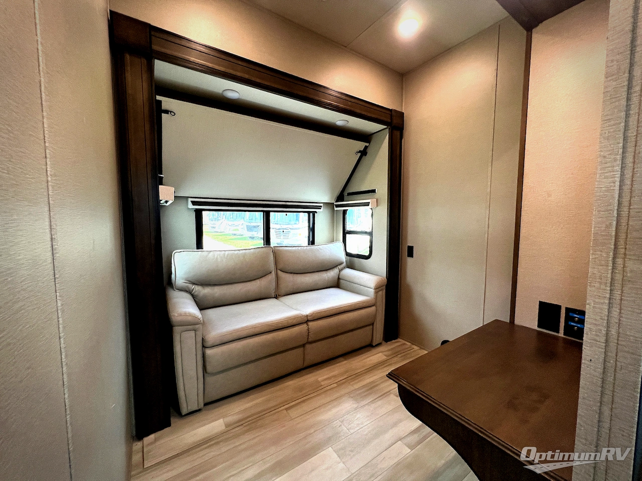 2022 Grand Design Solitude 378MBS Photo 16