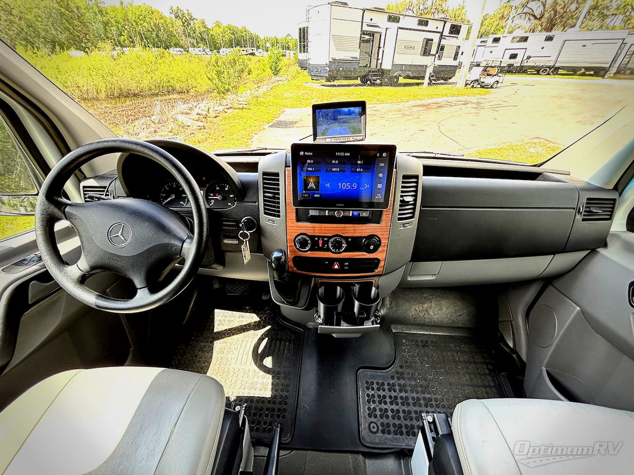 2011 Roadtrek Roadtrek Adventurous Photo 8