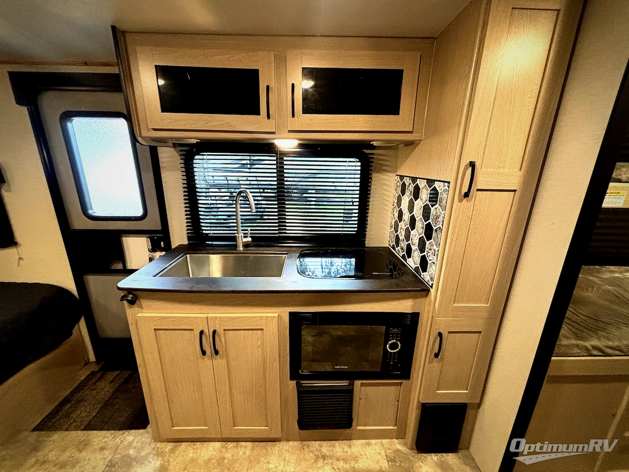 2022 Coachmen Apex Nano 194BHS Photo 6