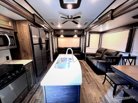 Used 2018 Keystone Montana High Country 305RL Featured Photo