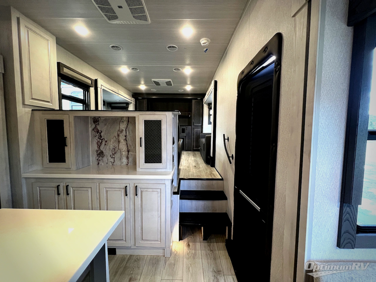 2025 East To West Ahara 380FL Photo 6