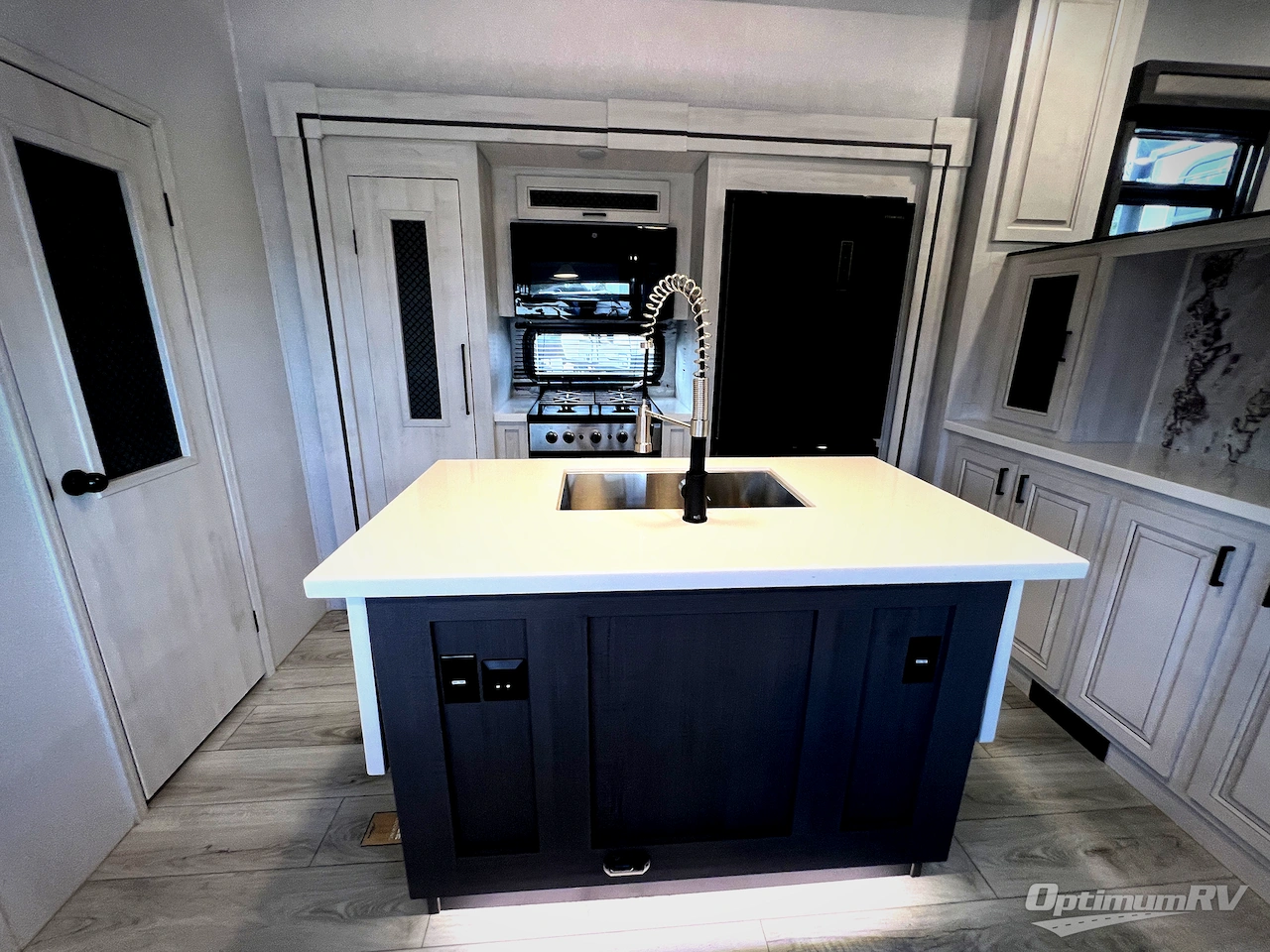 2025 East To West Ahara 380FL Photo 12