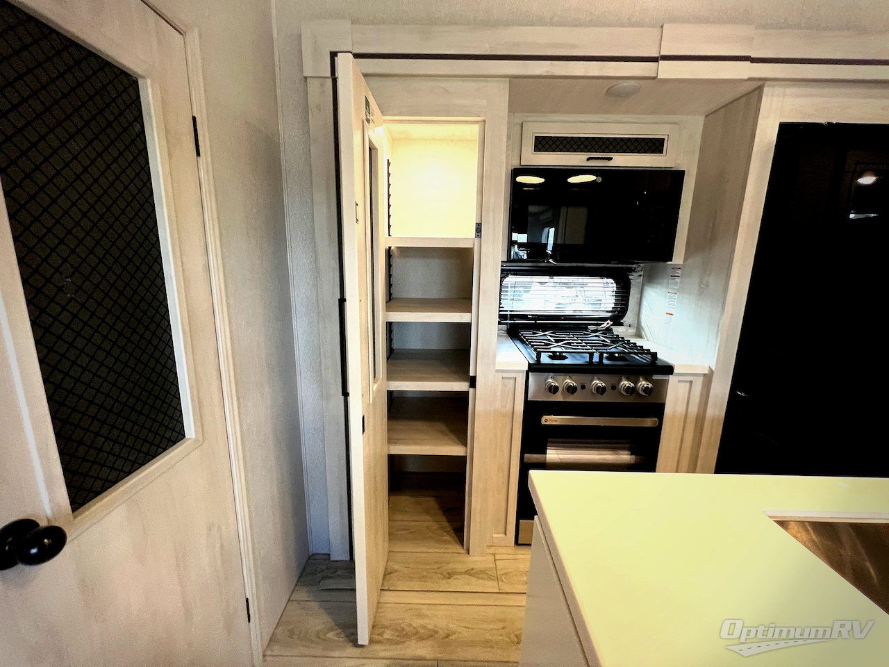 2025 East To West Ahara 380FL Photo 16