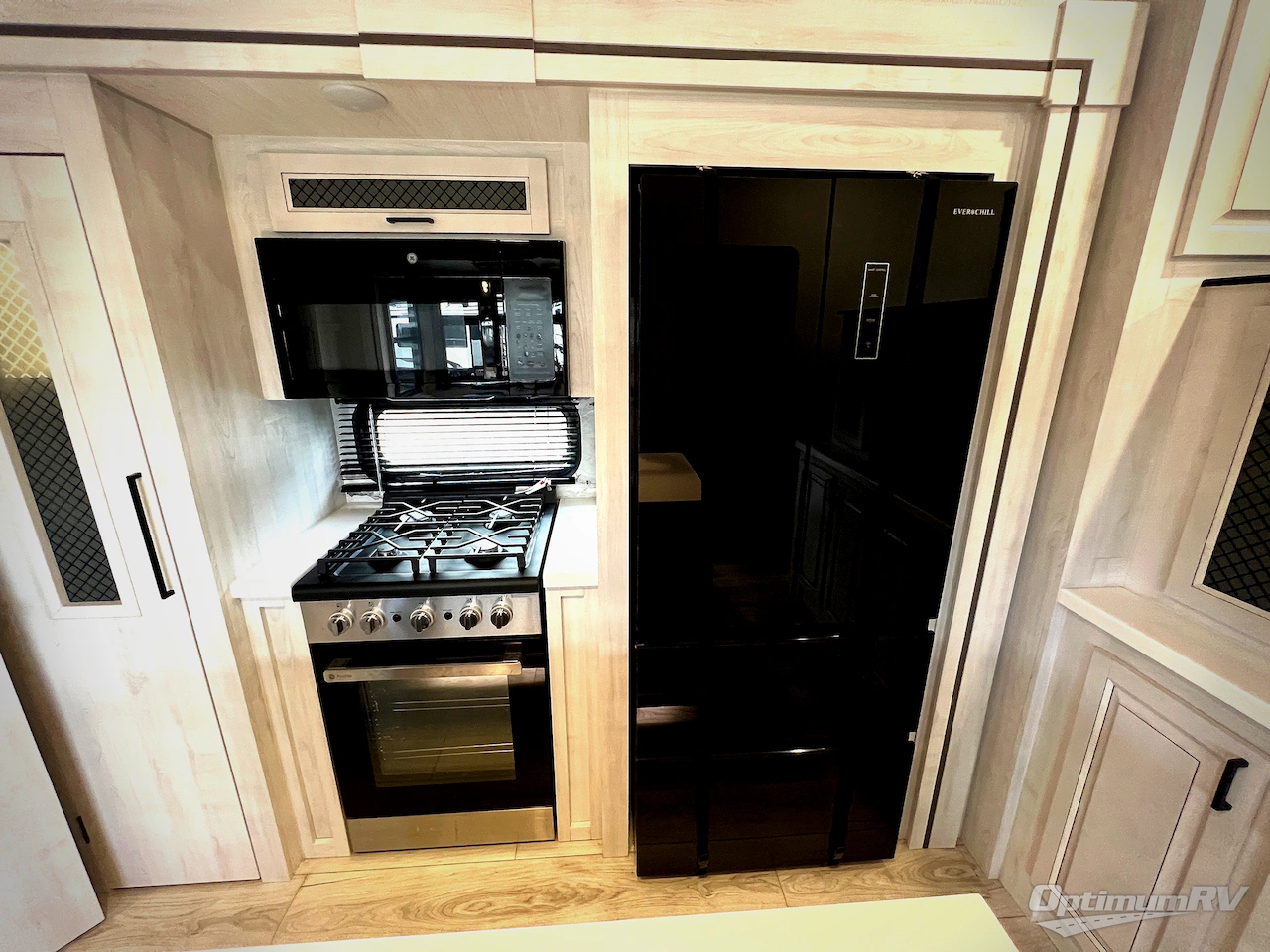 2025 East To West Ahara 380FL Photo 17