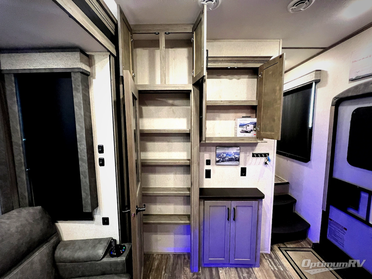 2021 Keystone Raptor 351 Photo 15