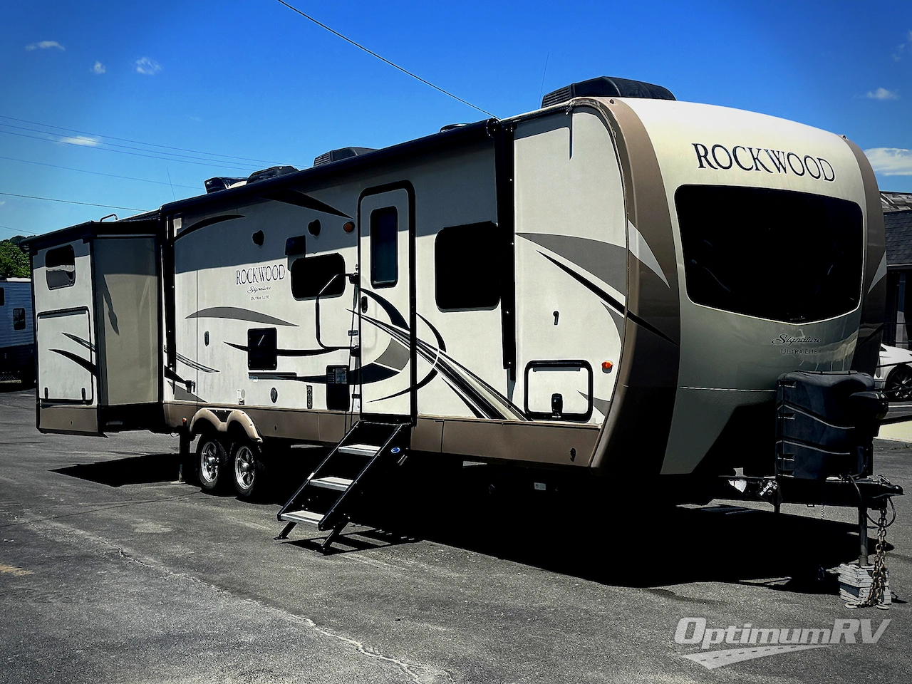2018 Forest River Rockwood Signature Ultra Lite 8326BHS Photo 1