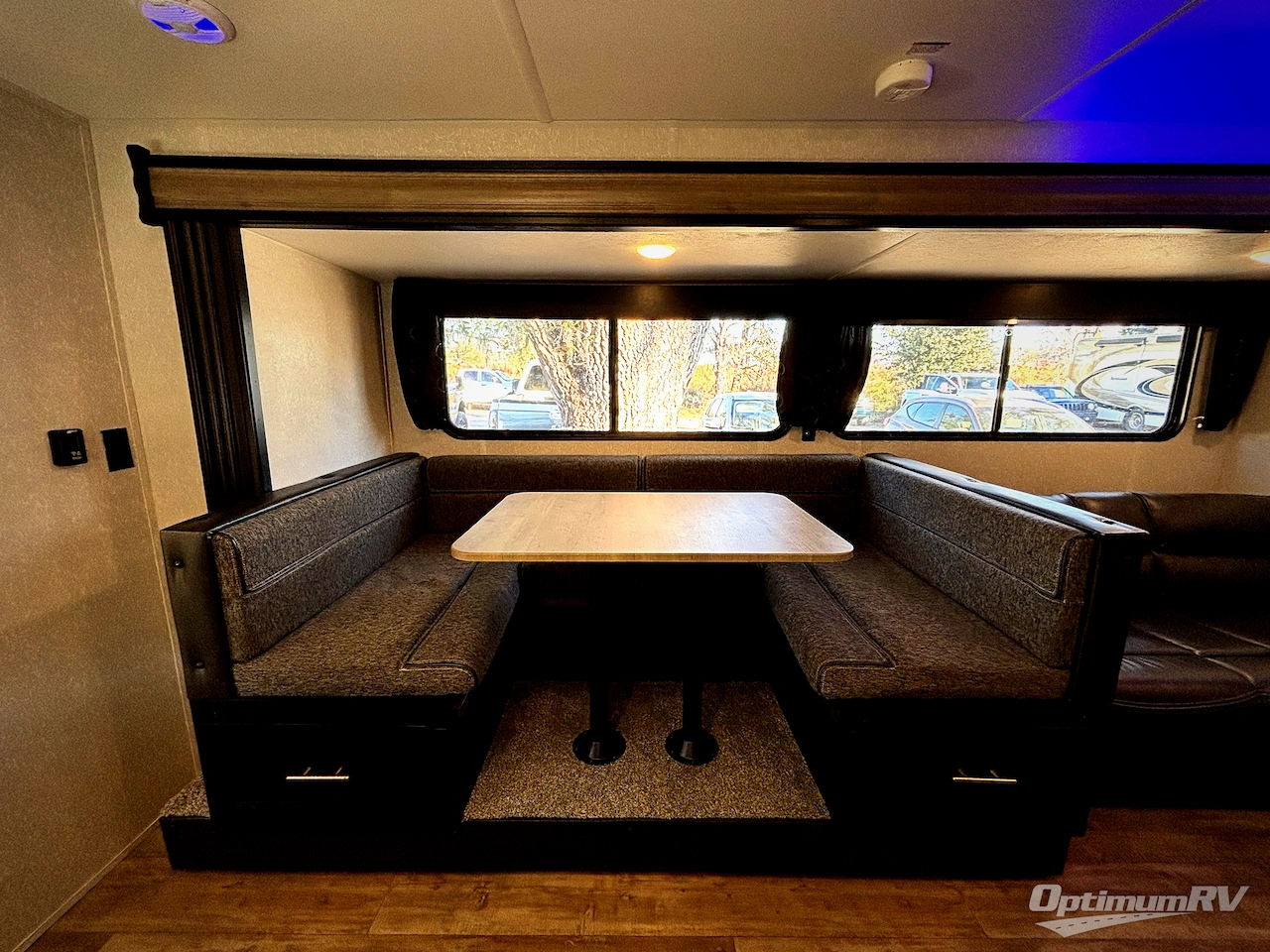 2022 Forest River Cherokee Grey Wolf 27DBH Photo 12