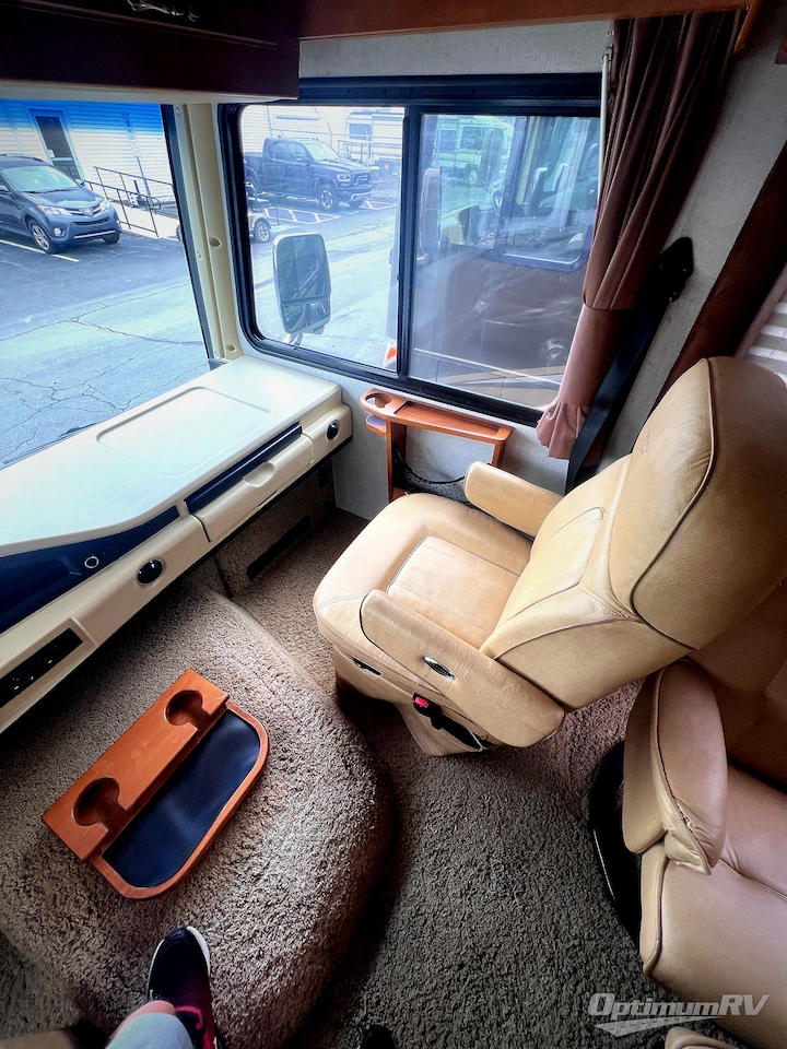 2011 Fleetwood Southwind 36D Photo 7