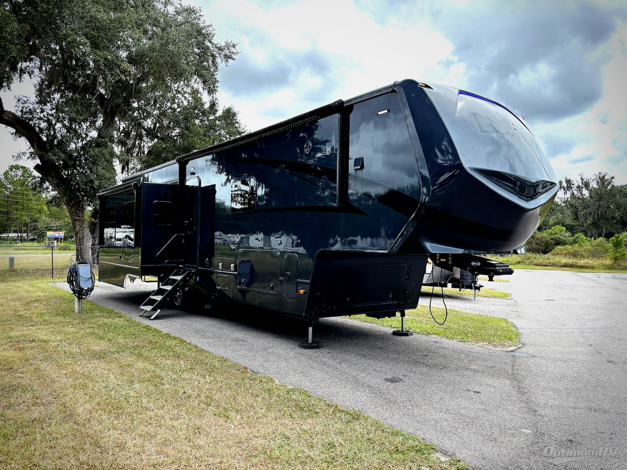 2022 Luxe by the RV Factory Luxe Elite 38GFB