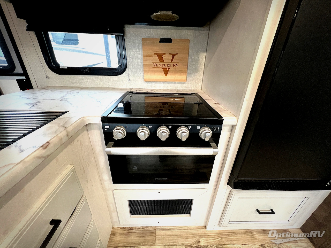 2021 Venture SportTrek ST281VBH Photo 9