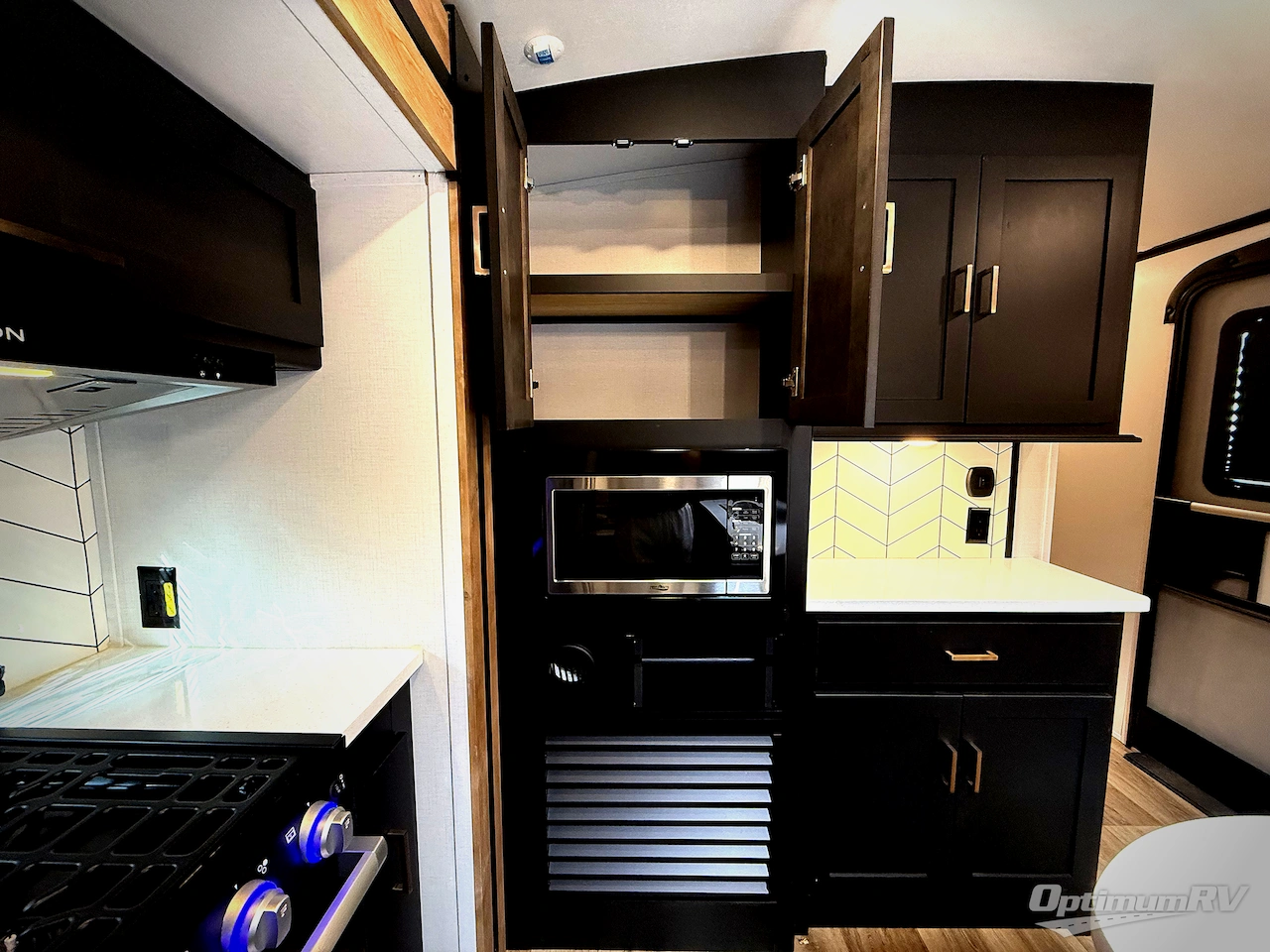 2022 Keystone Outback 330RL Photo 14