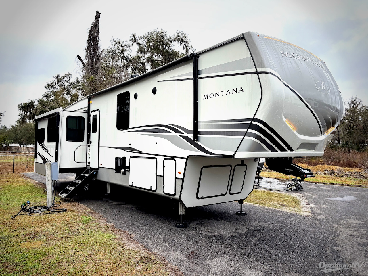 2022 Keystone Montana 3931FB Photo 1