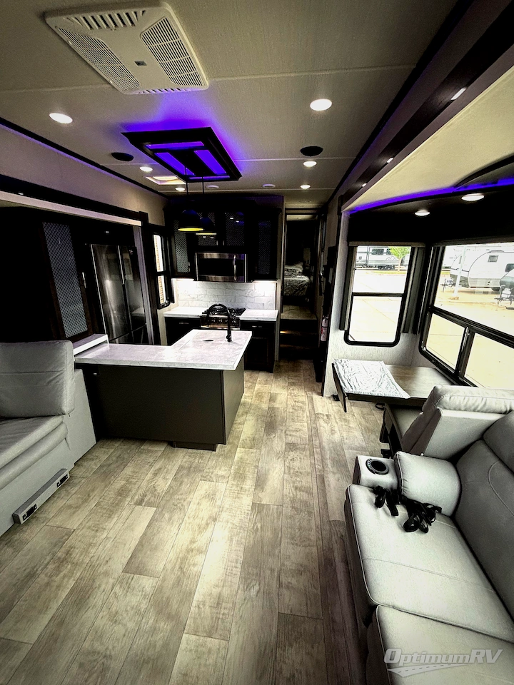 2022 Grand Design Momentum M-Class 395MS Photo 5