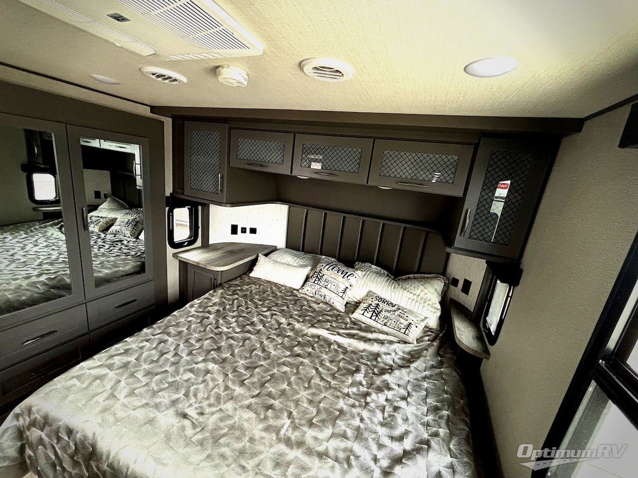 2022 Grand Design Momentum M-Class 395MS Photo 6