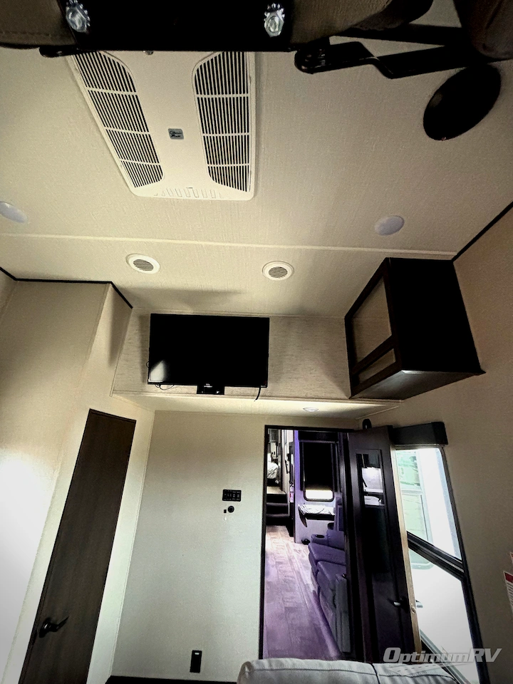 2022 Grand Design Momentum M-Class 395MS Photo 14