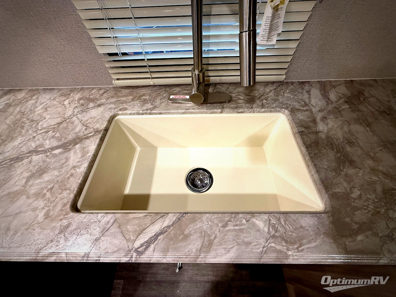 2021 Coachmen Catalina Legacy 323BHDSCK Photo 12