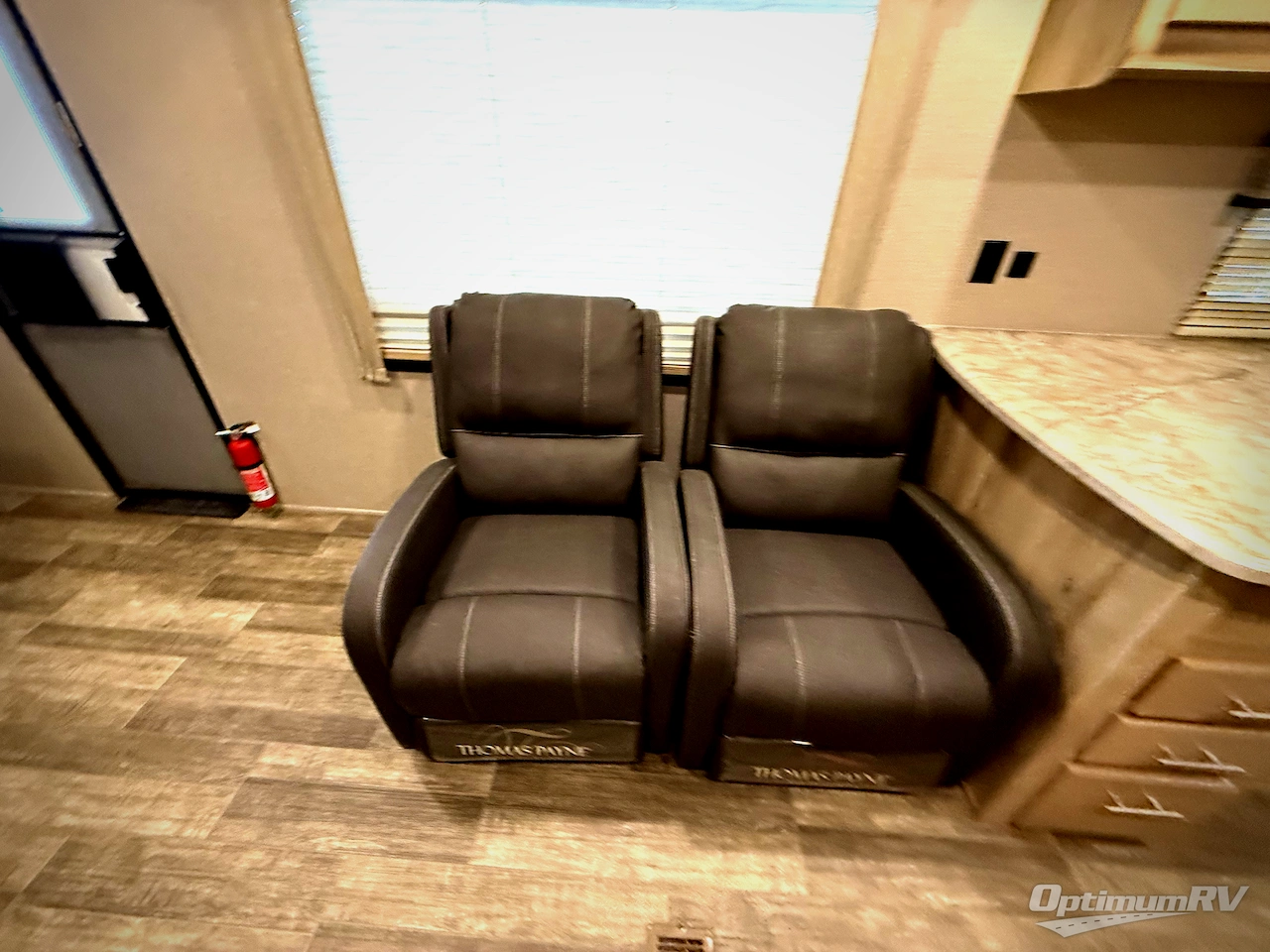 2021 Coachmen Catalina Legacy 323BHDSCK Photo 14