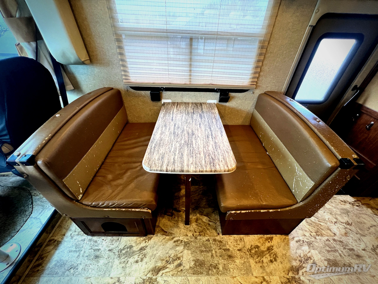 2017 Coachmen Pursuit 33 BH Photo 11