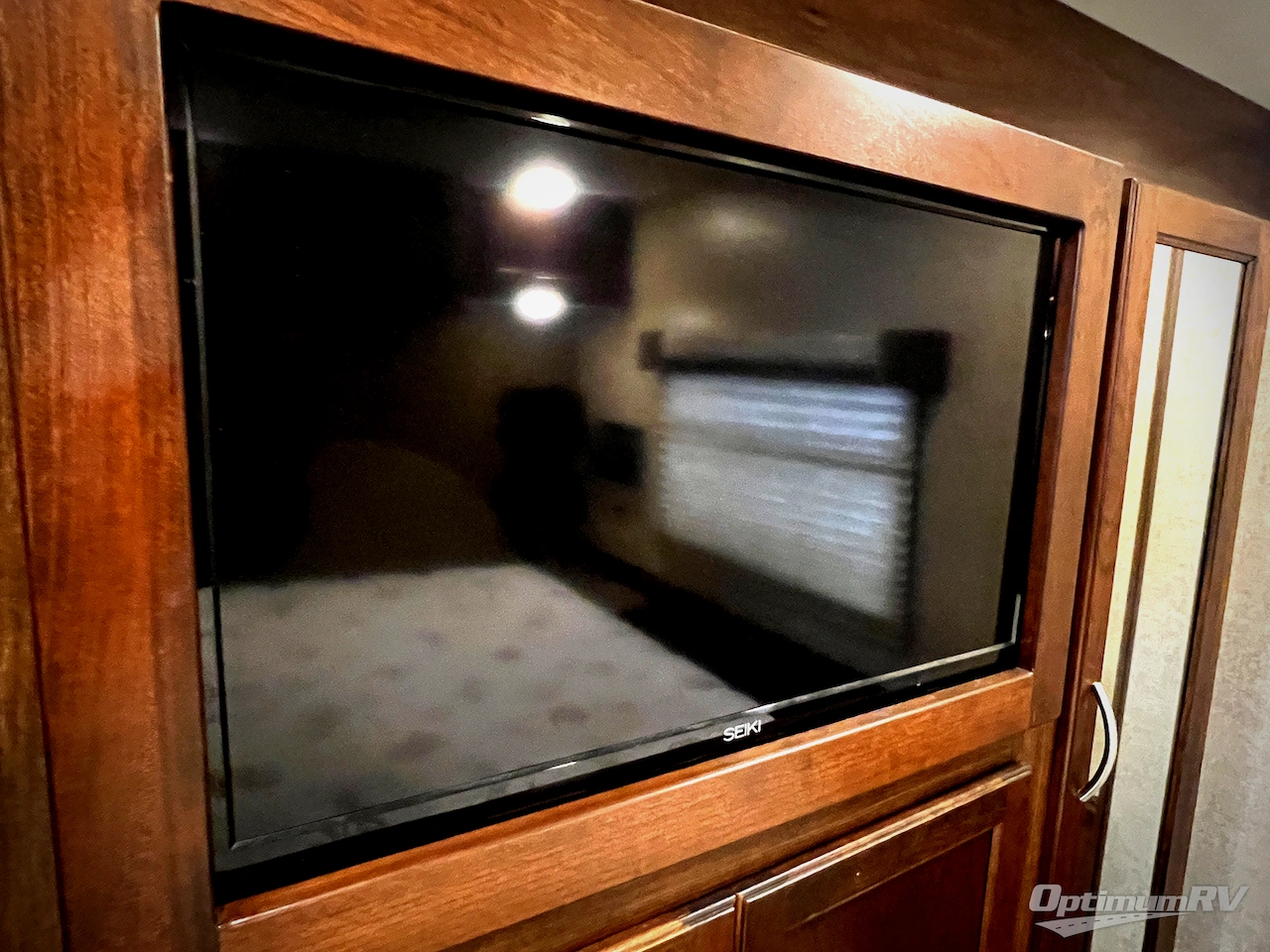 2017 Coachmen Pursuit 33 BH Photo 36