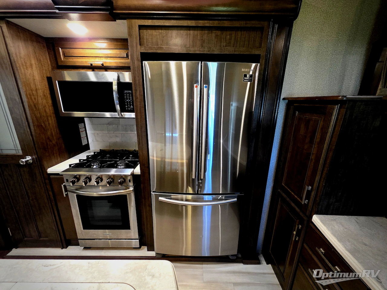2021 Grand Design Solitude 380FL Photo 8