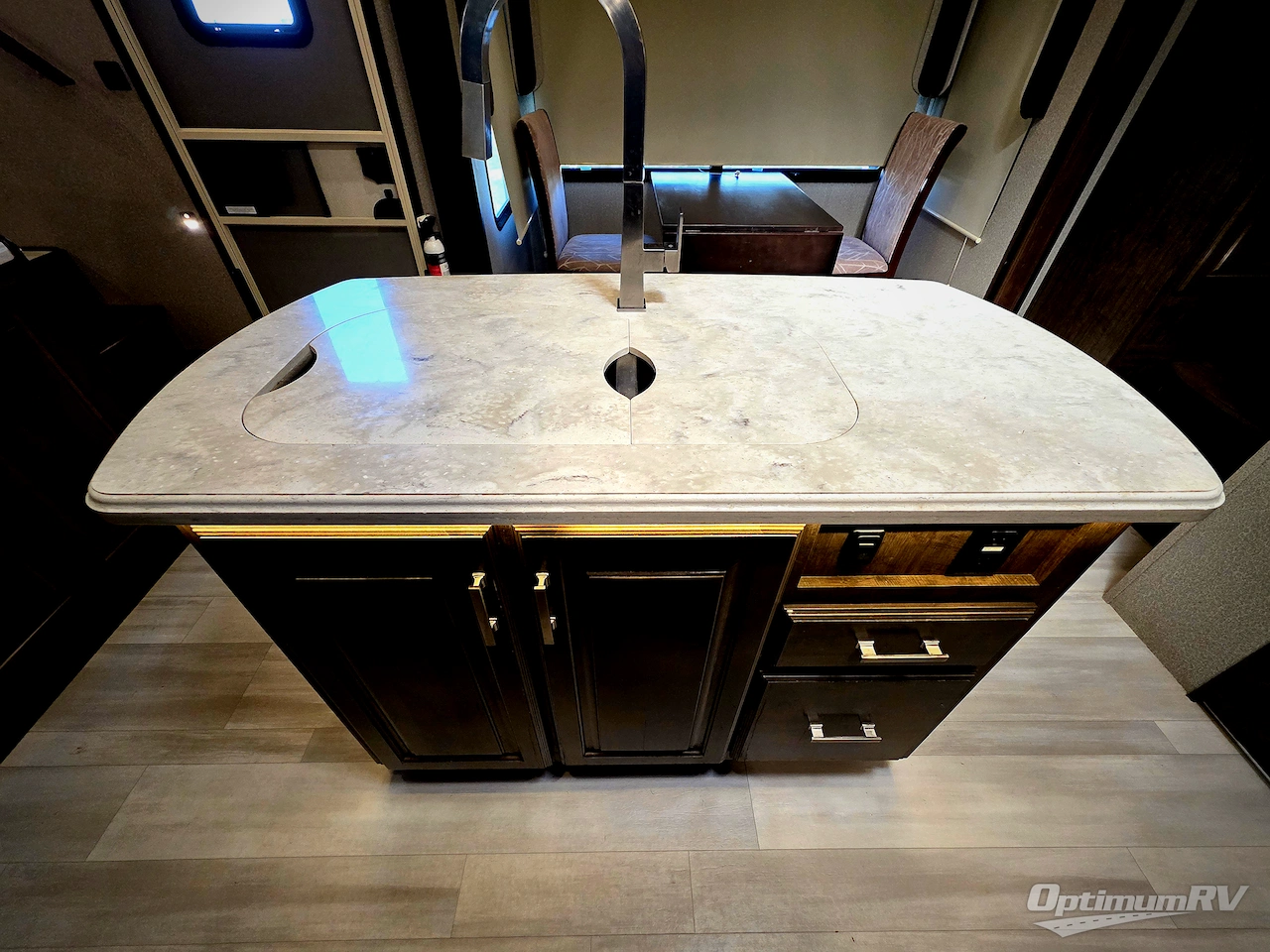 2021 Grand Design Solitude 380FL Photo 9