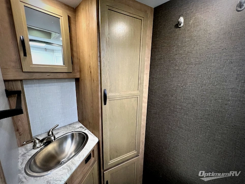 2021 Winnebago Towables Micro Minnie 2106DS RV Photo 4