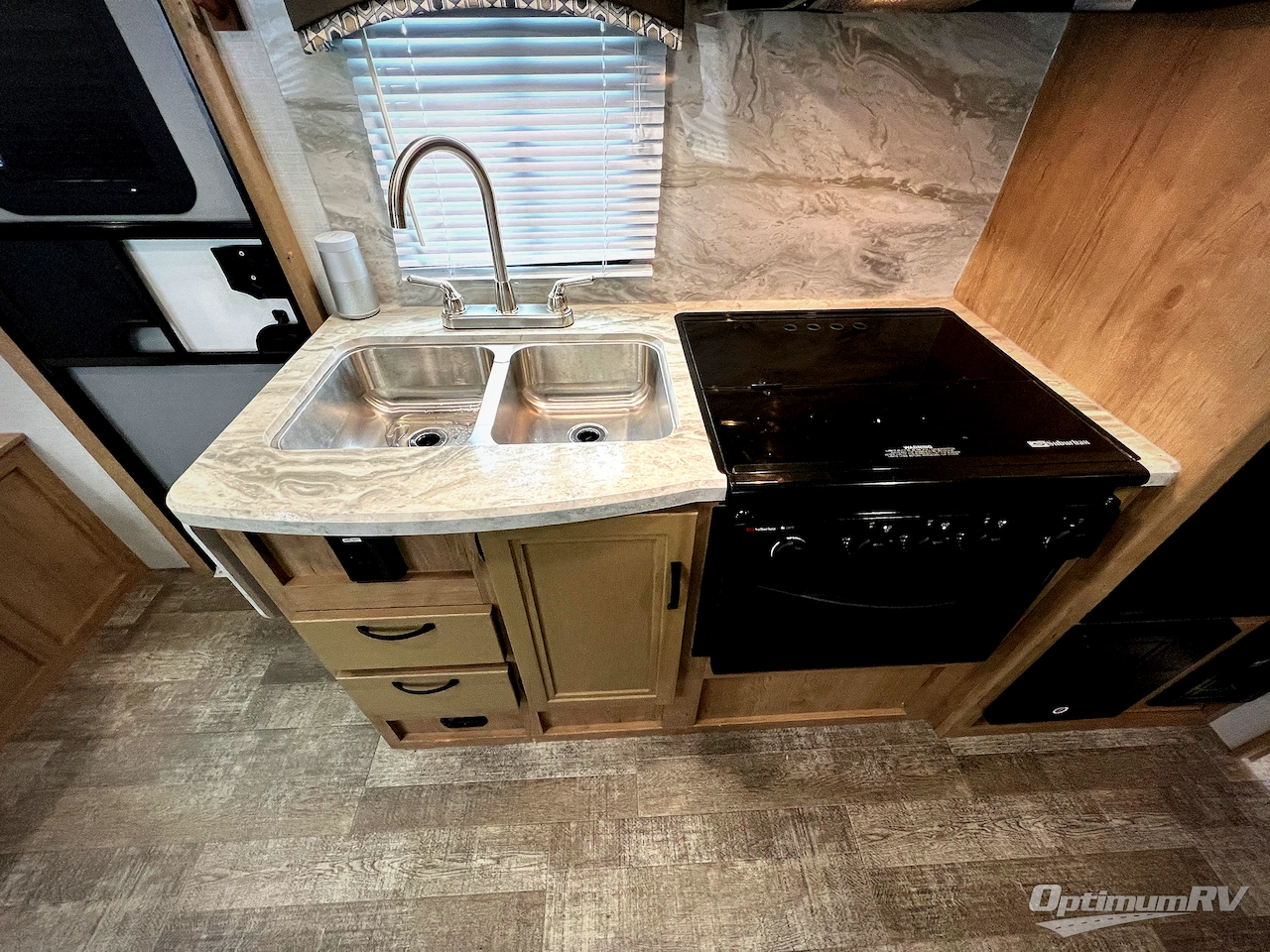2021 Winnebago Towables Micro Minnie 2106DS Photo 19