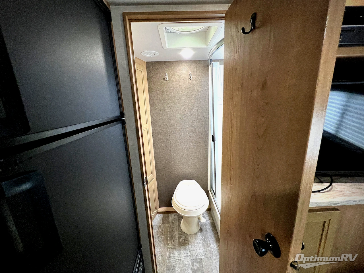 2021 Winnebago Towables Micro Minnie 2106DS Photo 24