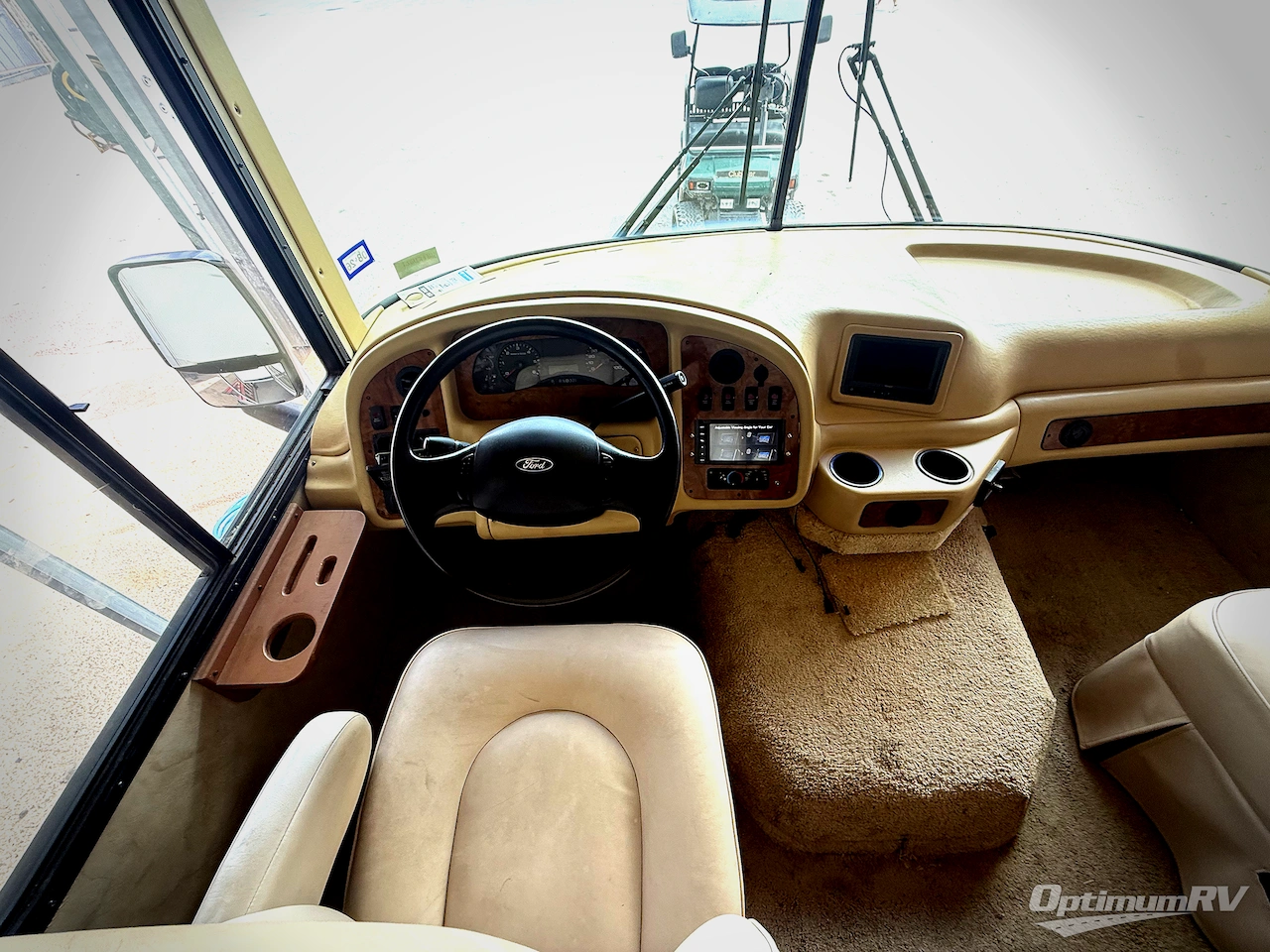 2011 Monaco Monarch 33 SDD Photo 6
