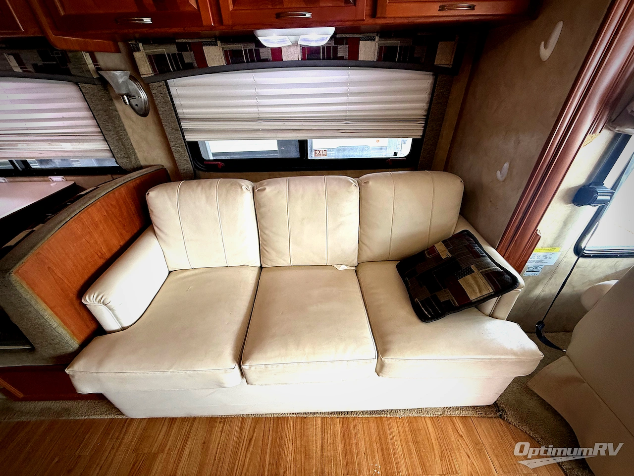 2011 Monaco Monarch 33 SDD Photo 8