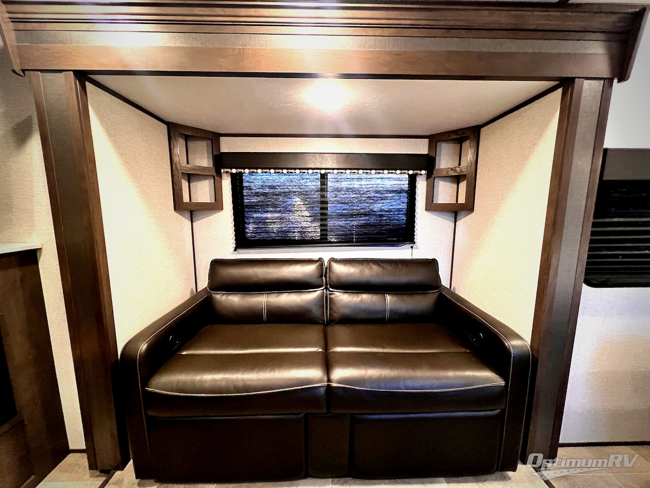 2021 Dutchmen Coleman Light 1805RB Photo 7