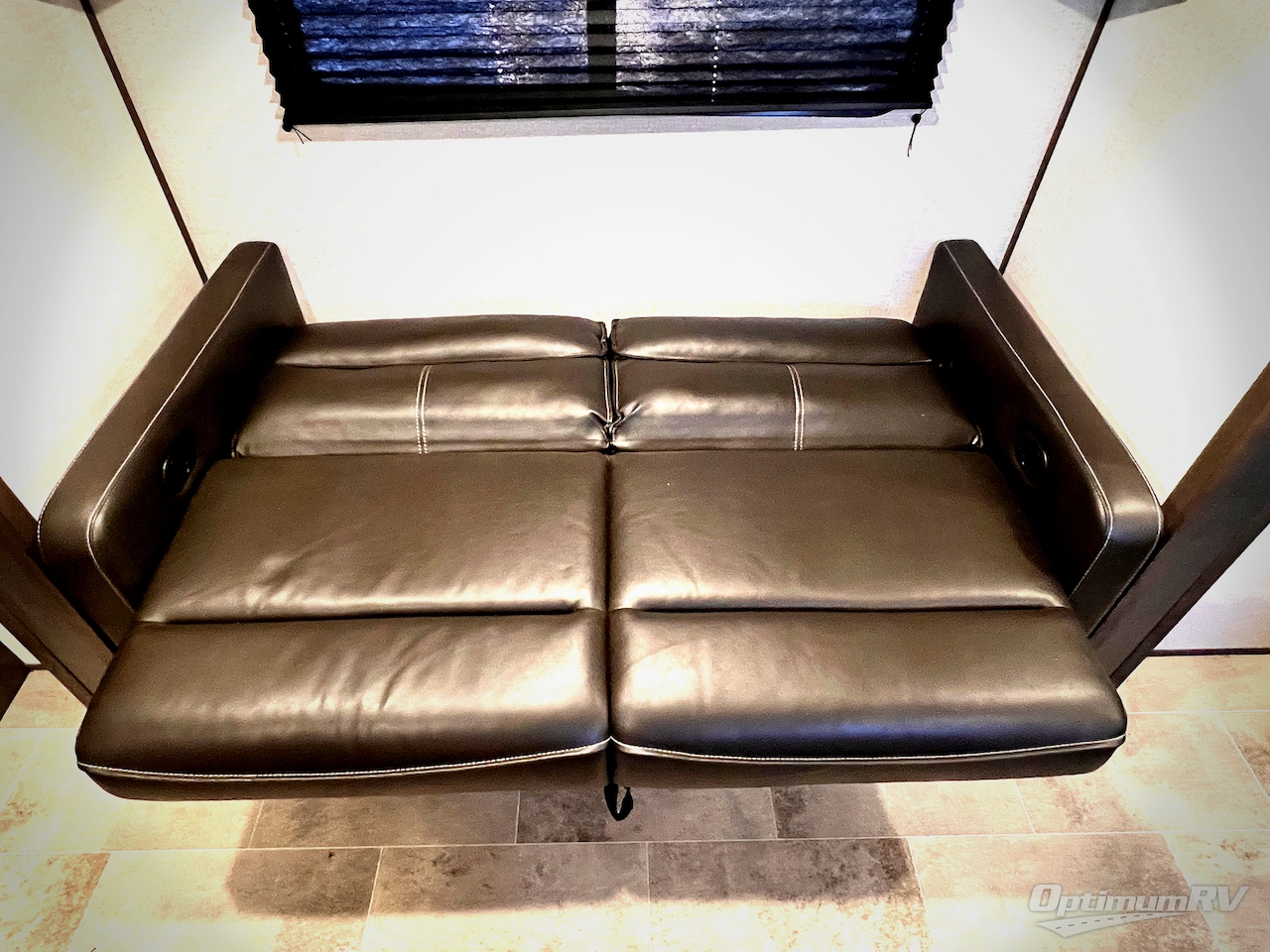 2021 Dutchmen Coleman Light 1805RB Photo 10