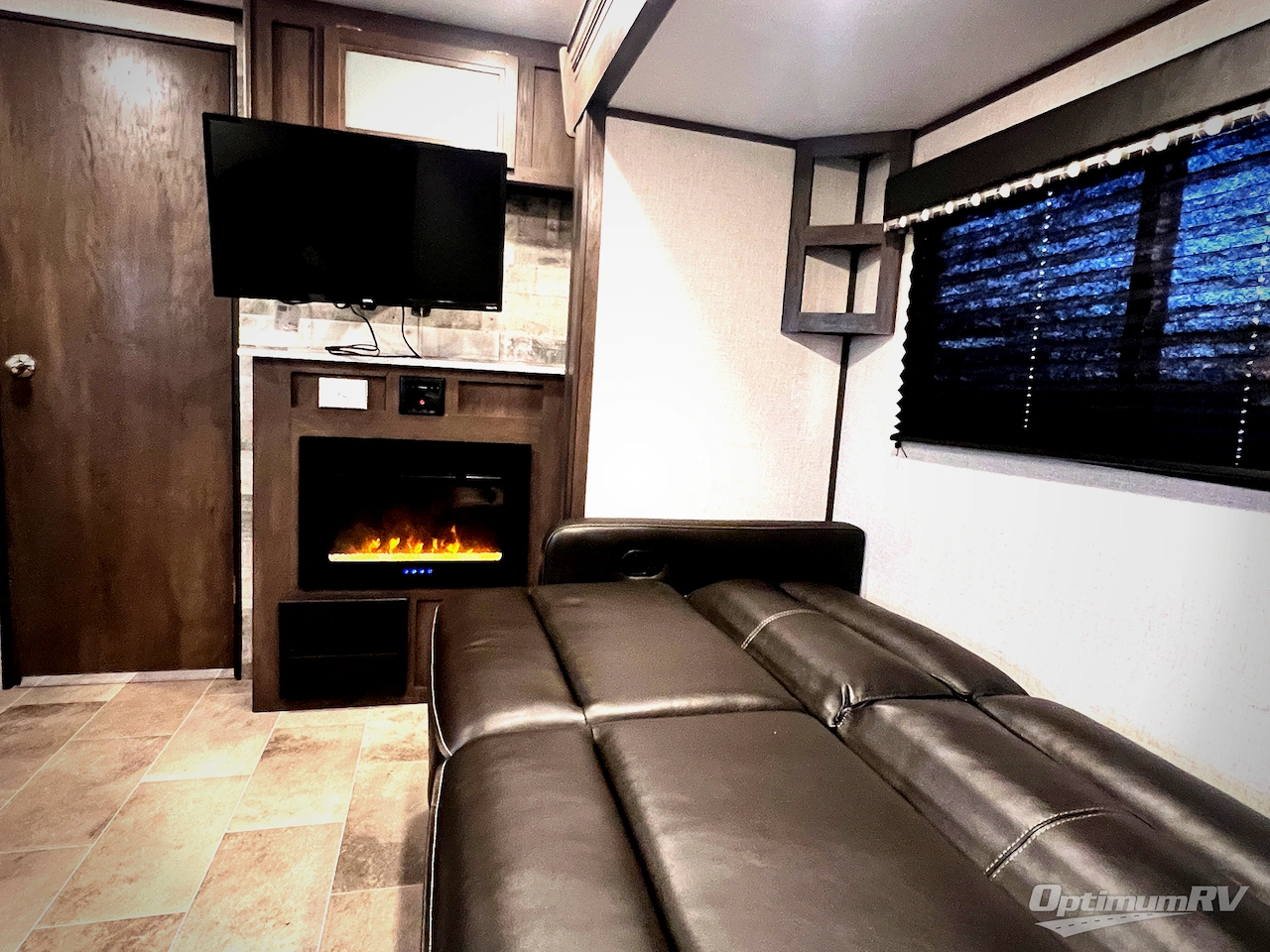 2021 Dutchmen Coleman Light 1805RB Photo 11