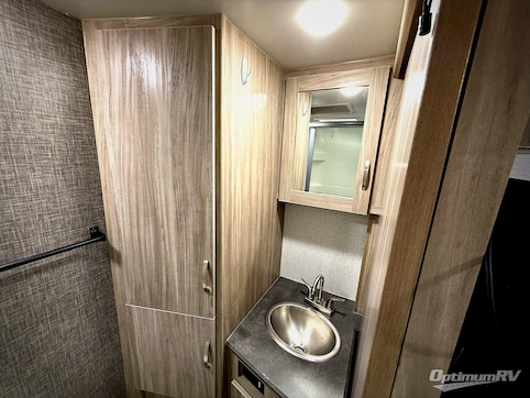 2022 Winnebago Towables Micro Minnie FLX 2108FBS RV Photo 4